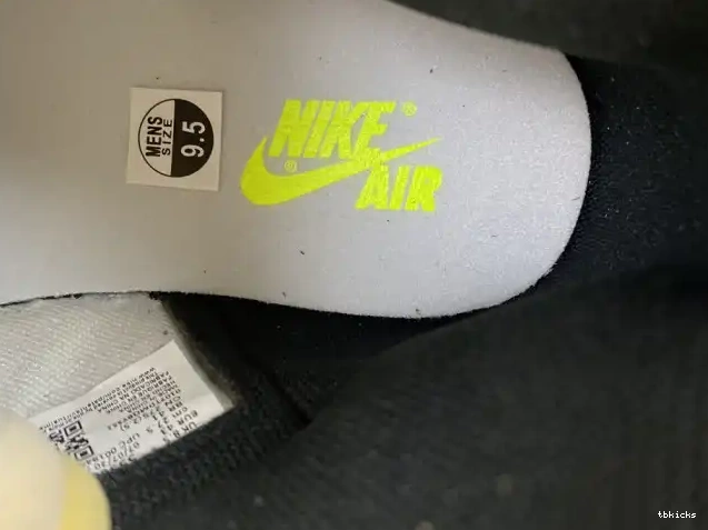 Cheap TB OG AIR 1 'VOLT HIGH GOLD' RETRO 555088-118 JORDAN 0506